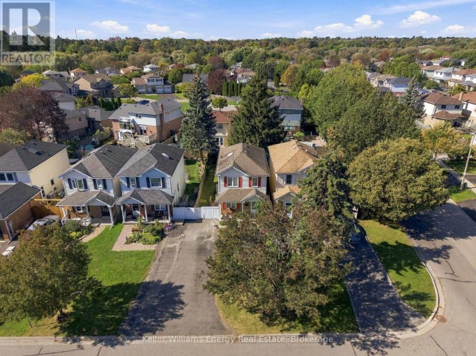 6 OVERBANK DRIVE, Oshawa (McLaughlin), Ontario, L1J7X9