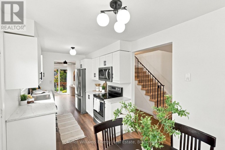 6 OVERBANK DRIVE, Oshawa (McLaughlin), Ontario, L1J7X9