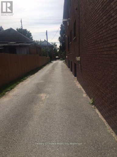 266 ROMAINE STREET, Peterborough (Town Ward 3), Ontario, K9J2C5