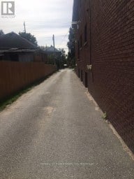 266 ROMAINE STREET Peterborough (Town Ward 3) Ontario photo 29