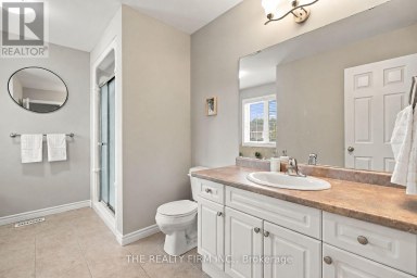884 REEVES AVENUE London North (North I) Ontario photo 27