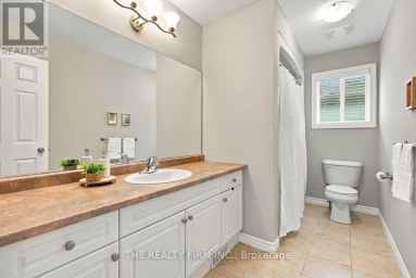 884 REEVES AVENUE London North (North I) Ontario photo 36