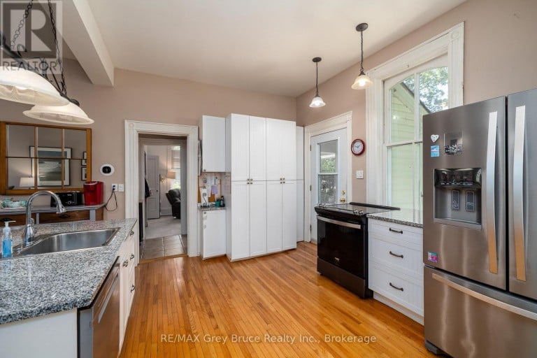 580 23RD STREET W, Owen Sound, Ontario, N4K4G9