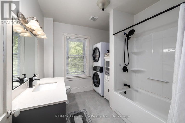 580 23RD STREET W, Owen Sound, Ontario, N4K4G9