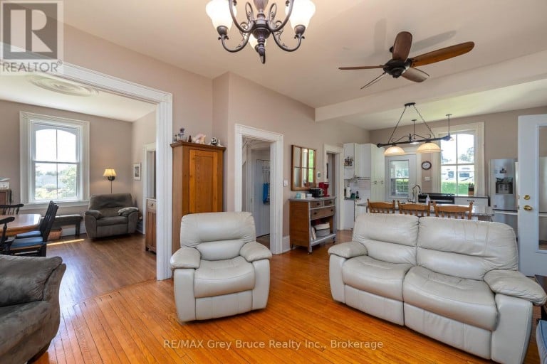 580 23RD STREET W, Owen Sound, Ontario, N4K4G9