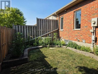 11 - 100 STROUD CRESCENT London South (South X) Ontario photo 30