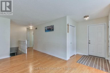11 - 100 STROUD CRESCENT London South (South X) Ontario photo 4