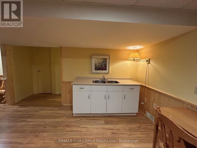 176 CRESCENT AVENUE, Thunder Bay (Grandview), Ontario, P7A7K6