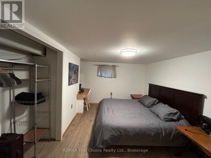 176 CRESCENT AVENUE, Thunder Bay (Grandview), Ontario, P7A7K6