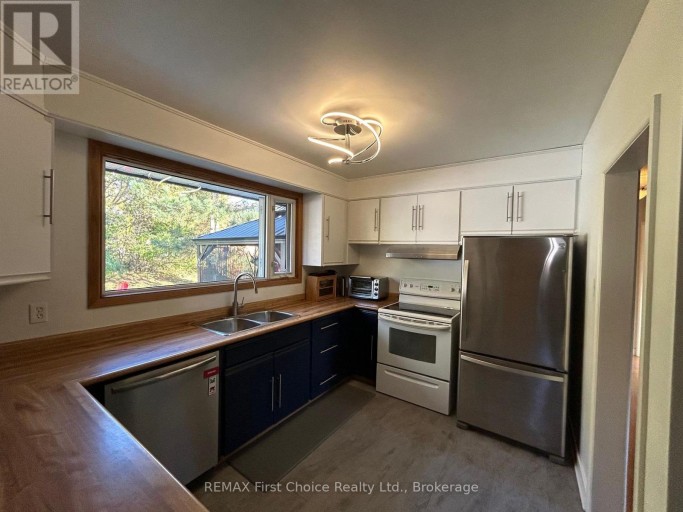 176 CRESCENT AVENUE, Thunder Bay (Grandview), Ontario, P7A7K6