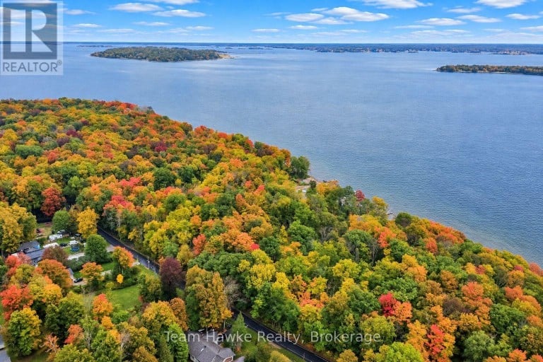 56 MCARTHUR DRIVE, Penetanguishene, Ontario, L9M1W9