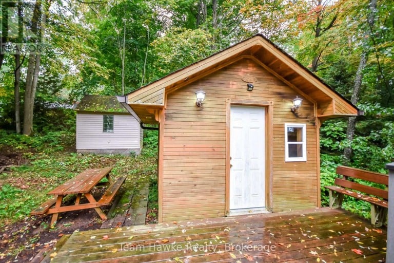 56 MCARTHUR DRIVE, Penetanguishene, Ontario, L9M1W9