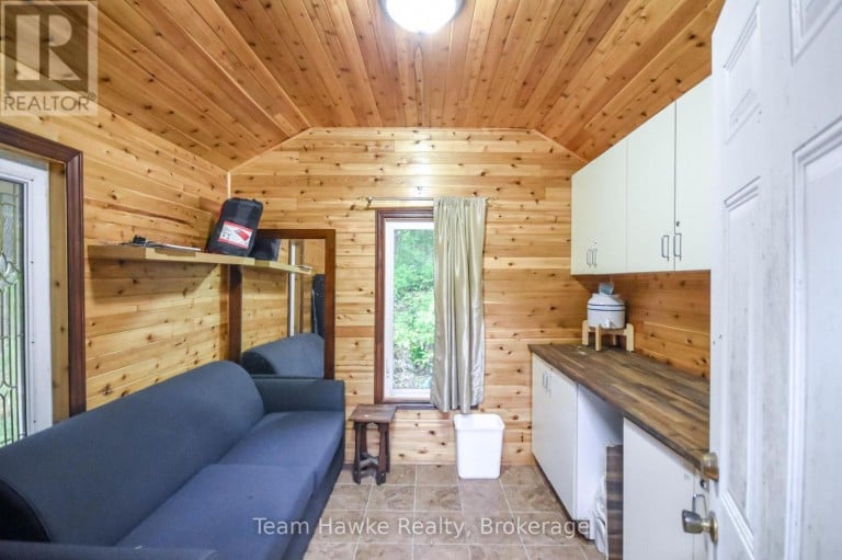 56 MCARTHUR DRIVE, Penetanguishene, Ontario, L9M1W9