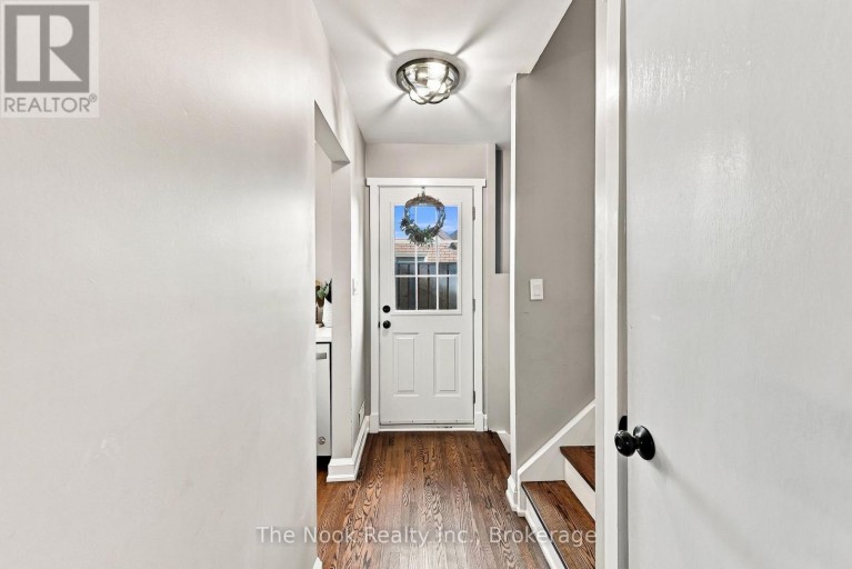 293 BRIGHTON COURT, Oshawa (Eastdale), Ontario, L1G6H5