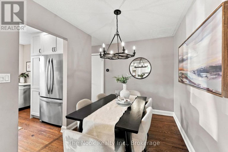 293 BRIGHTON COURT, Oshawa (Eastdale), Ontario, L1G6H5