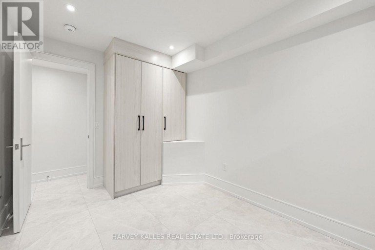 199 ARLINGTON AVENUE, Toronto (Humewood-Cedarvale), Ontario, M6C2Z4