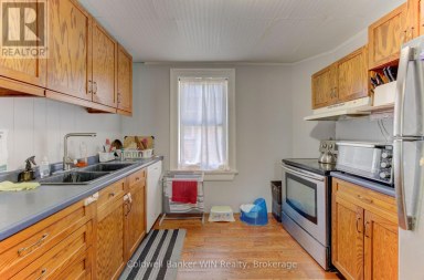 160 QUEEN STREET E Wellington North (Mount Forest) Ontario photo 11