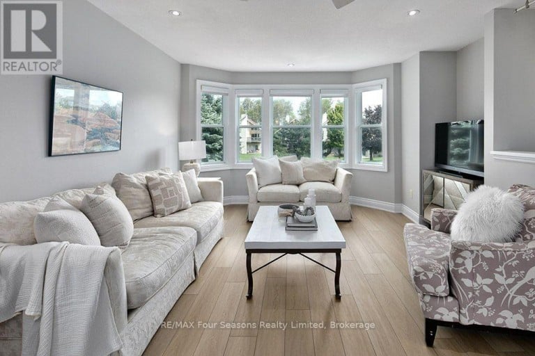 104 LAURIE'S COURT, Blue Mountains, Ontario, L9Y0L4