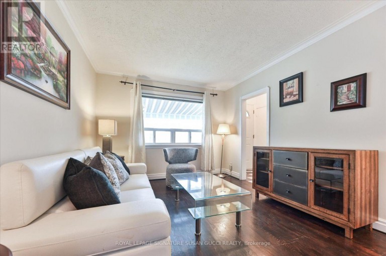 292 GLEBEMOUNT AVENUE, Toronto (East York), Ontario, M4C3V3