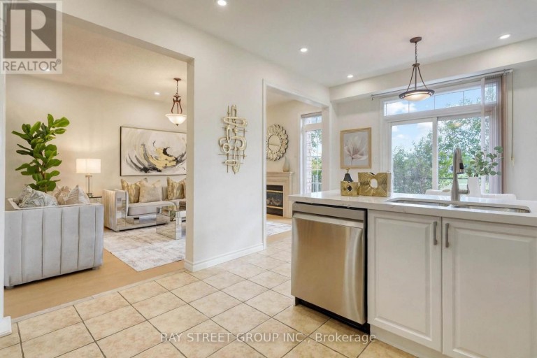 15 FRASERWOOD ROAD, Vaughan (Patterson), Ontario, L4J9C5