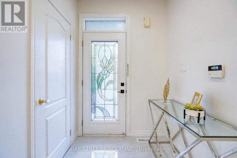 15 FRASERWOOD ROAD, Vaughan (Patterson), Ontario, L4J9C5
