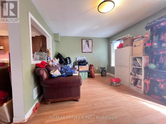 371 KROTONE CRESCENT Mississauga (Meadowvale Village) Ontario photo 3