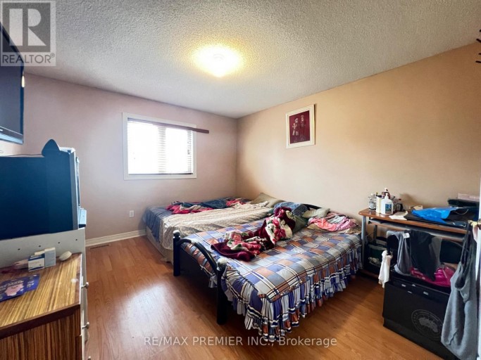 371 KROTONE CRESCENT, Mississauga (Meadowvale Village), Ontario, L5W1T7