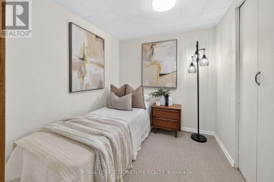 28 CANDLEWOOD CRESCENT Toronto (York University Heights) Ontario photo 24
