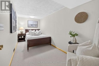 28 CANDLEWOOD CRESCENT Toronto (York University Heights) Ontario photo 25