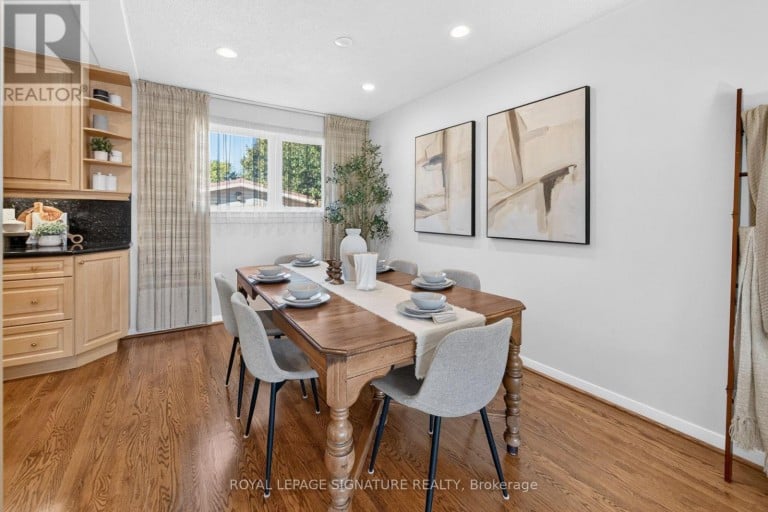 28 CANDLEWOOD CRESCENT, Toronto (York University Heights), Ontario, M3J1G8