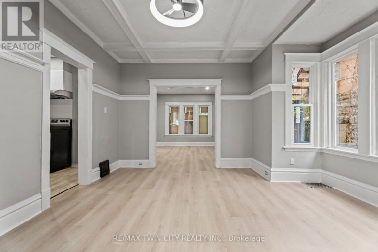 88 GAGE AVENUE S, Hamilton (Stipley), Ontario, L8M3C9