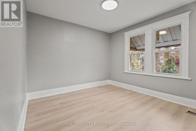 88 GAGE AVENUE S Hamilton (Stipley) Ontario photo 24