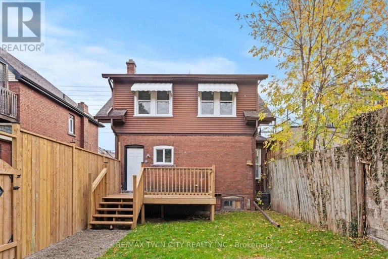88 GAGE AVENUE S, Hamilton (Stipley), Ontario, L8M3C9