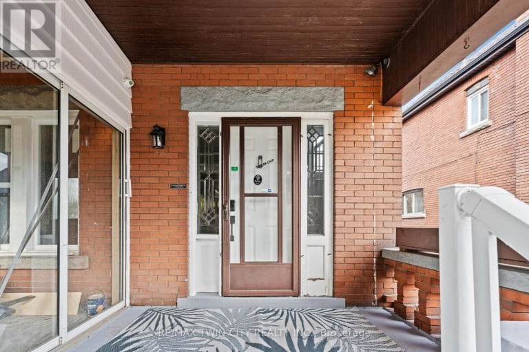 88 GAGE AVENUE S, Hamilton (Stipley), Ontario, L8M3C9