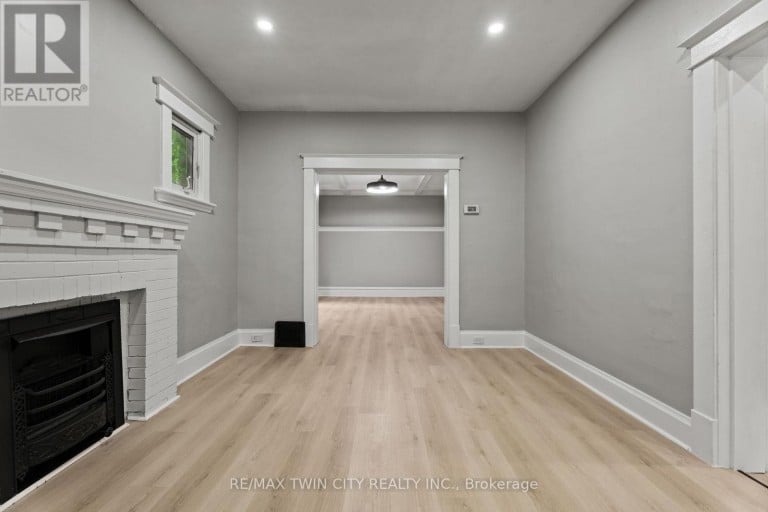 88 GAGE AVENUE S, Hamilton (Stipley), Ontario, L8M3C9