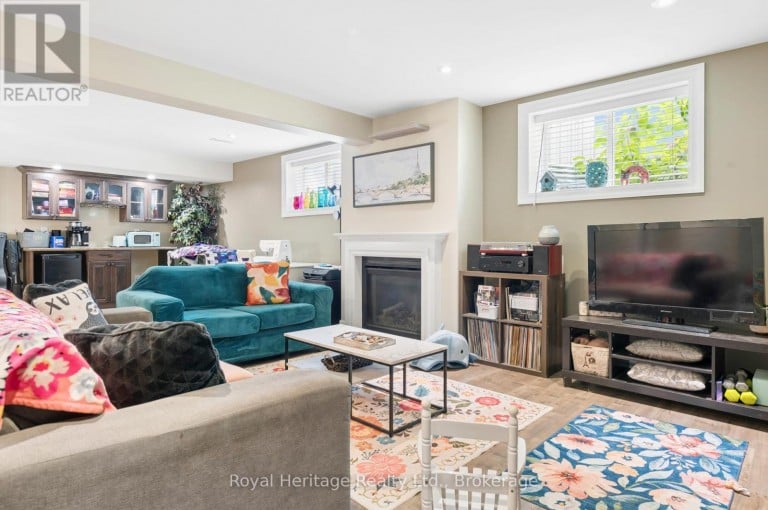 40 AMBROSIA TERRACE, Quinte West (Murray Ward), Ontario, K8V0G6