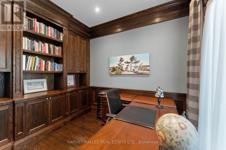 717 WOBURN AVENUE, Toronto (Bedford Park-Nortown), Ontario, M5M1M2