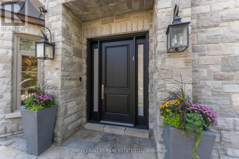 717 WOBURN AVENUE, Toronto (Bedford Park-Nortown), Ontario, M5M1M2