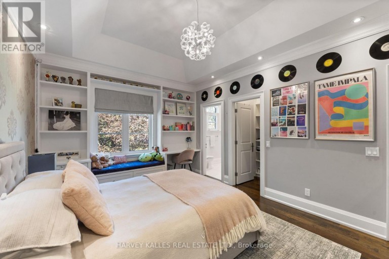 717 WOBURN AVENUE, Toronto (Bedford Park-Nortown), Ontario, M5M1M2