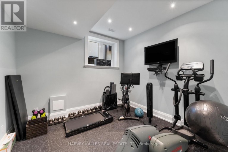 717 WOBURN AVENUE, Toronto (Bedford Park-Nortown), Ontario, M5M1M2