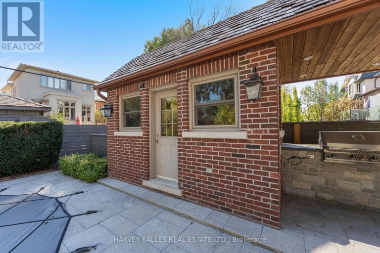 717 WOBURN AVENUE, Toronto (Bedford Park-Nortown), Ontario, M5M1M2