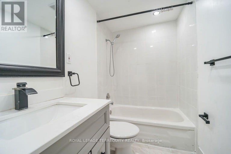 7 - 91 RAMEAU DRIVE, Toronto (Hillcrest Village), Ontario, M2H1T6
