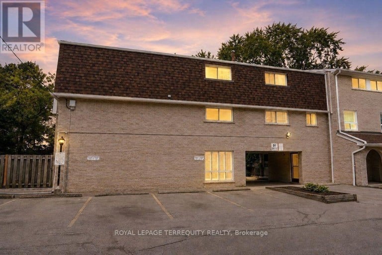 7 - 91 RAMEAU DRIVE, Toronto (Hillcrest Village), Ontario, M2H1T6