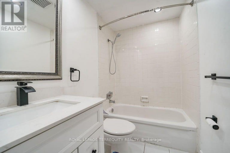 7 - 91 RAMEAU DRIVE, Toronto (Hillcrest Village), Ontario, M2H1T6