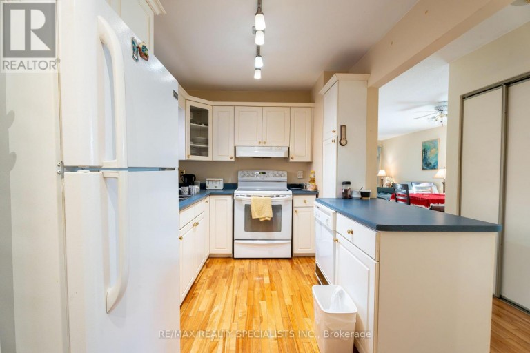 26 VIVALDI CRESCENT, Brampton (Brampton South), Ontario, L6Y2S2