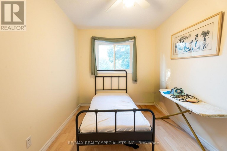 26 VIVALDI CRESCENT, Brampton (Brampton South), Ontario, L6Y2S2