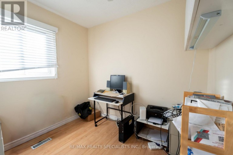 26 VIVALDI CRESCENT, Brampton (Brampton South), Ontario, L6Y2S2