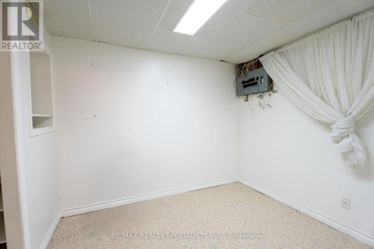 26 VIVALDI CRESCENT, Brampton (Brampton South), Ontario, L6Y2S2