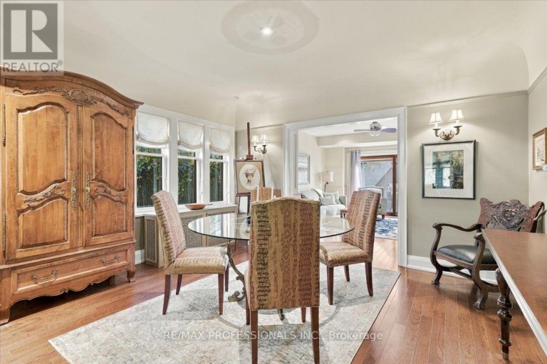 17 KING GEORGES ROAD, Toronto (Kingsway South), Ontario, M8X1K7