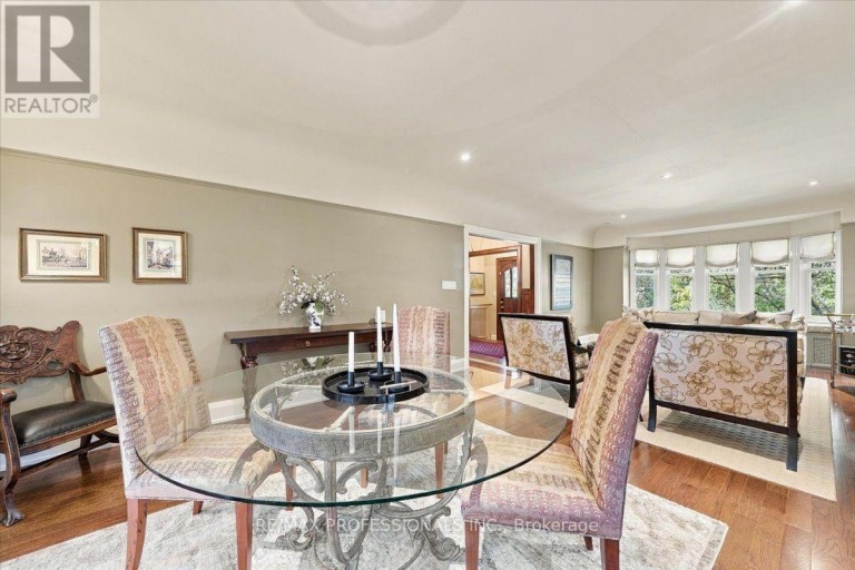 17 KING GEORGES ROAD, Toronto (Kingsway South), Ontario, M8X1K7